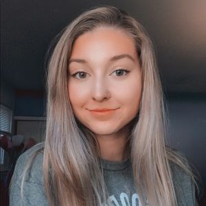 Meet your Posher, Nikki